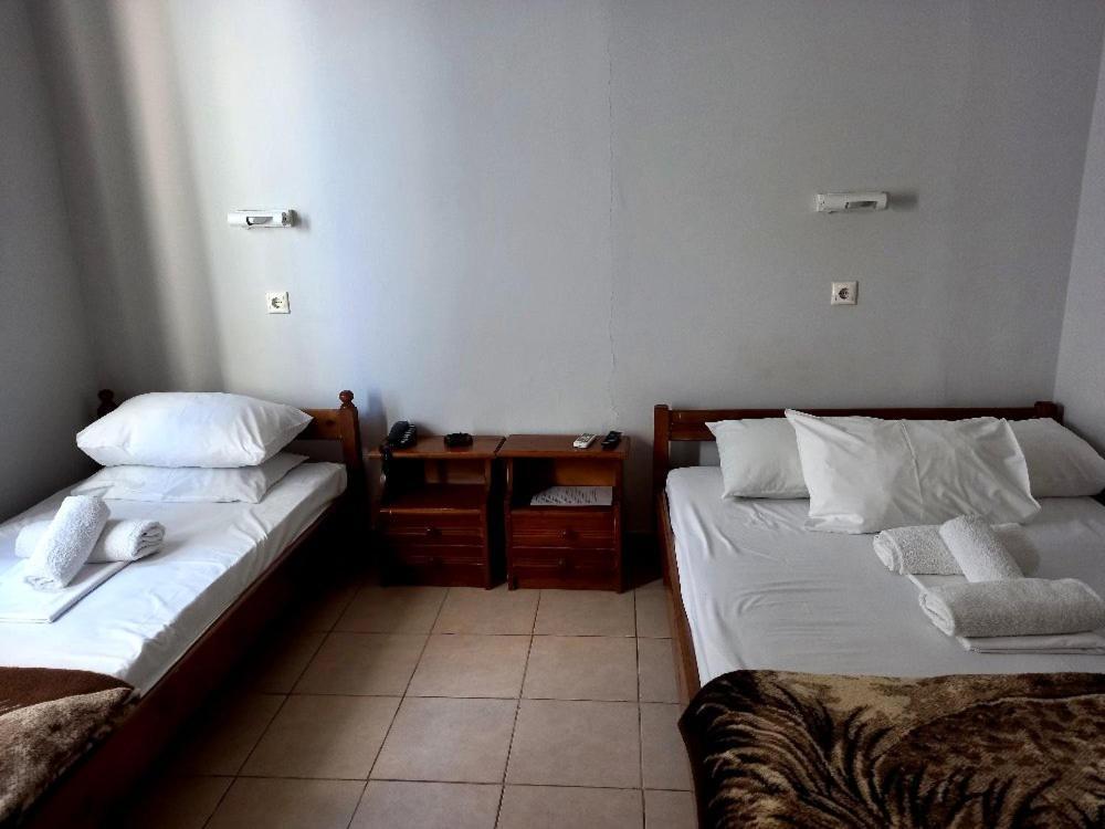 Hotel Korydallos พีเรียส ภายนอก รูปภาพ