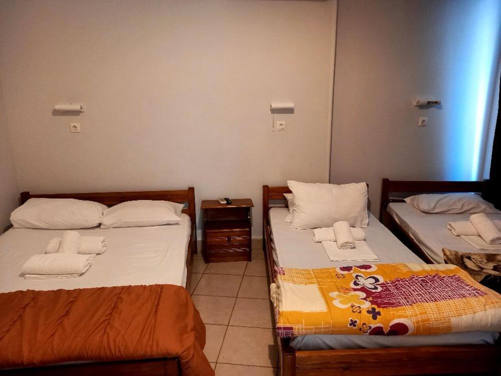 Hotel Korydallos พีเรียส ภายนอก รูปภาพ